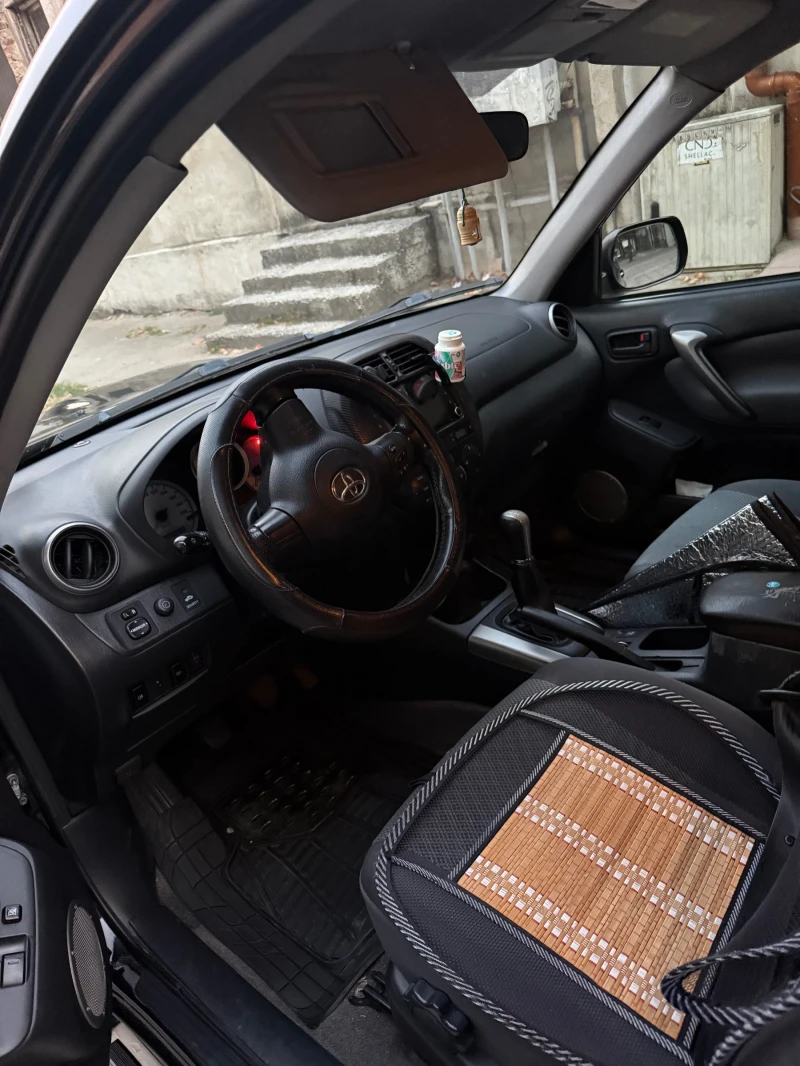 Toyota Rav4 Къса база, снимка 5 - Автомобили и джипове - 52276446
