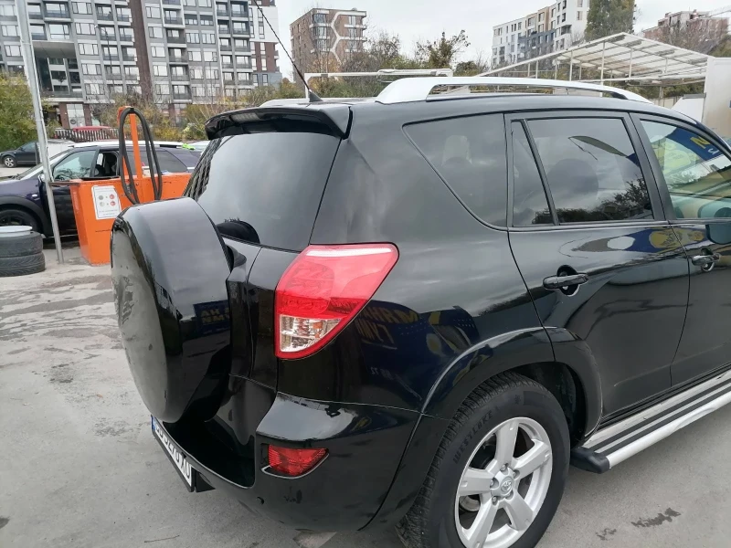 Toyota Rav4 2.2, снимка 10 - Автомобили и джипове - 52324628