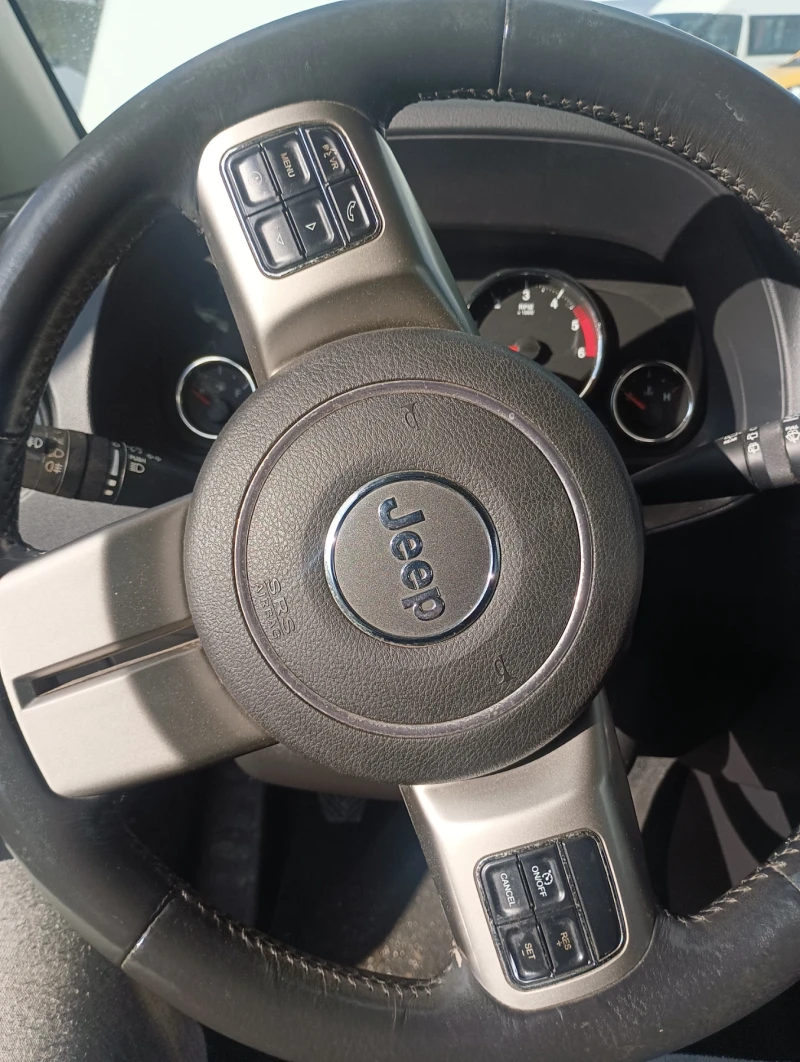 Jeep Compass, снимка 4 - Автомобили и джипове - 52611219