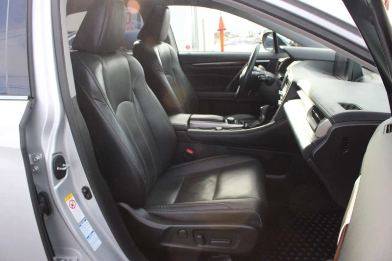 Lexus RX 350 AWD | Premium | No Accident| Heated Seats| Pano, снимка 15 - Автомобили и джипове - 53361130