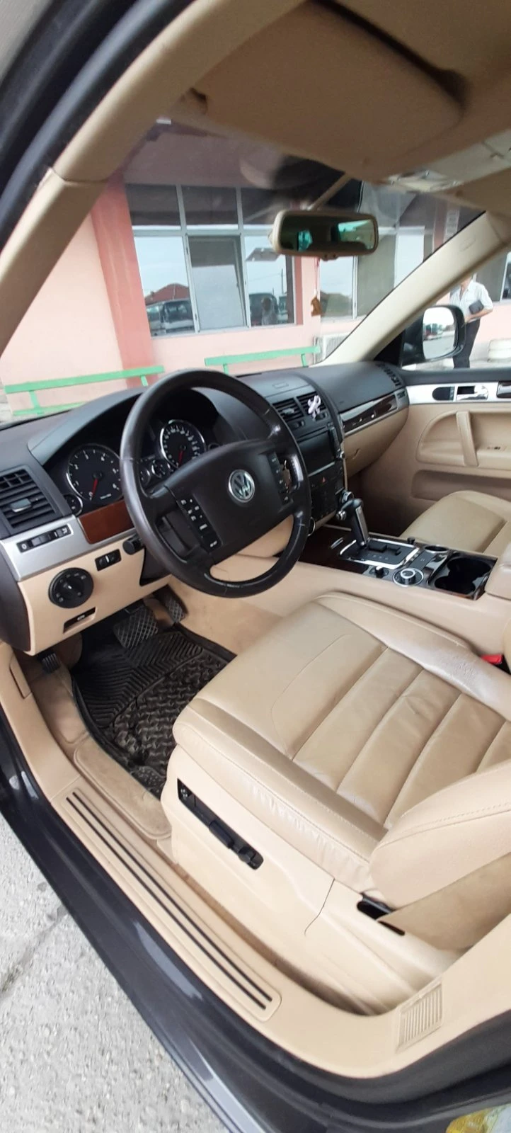 VW Touareg, снимка 7 - Автомобили и джипове - 48048160