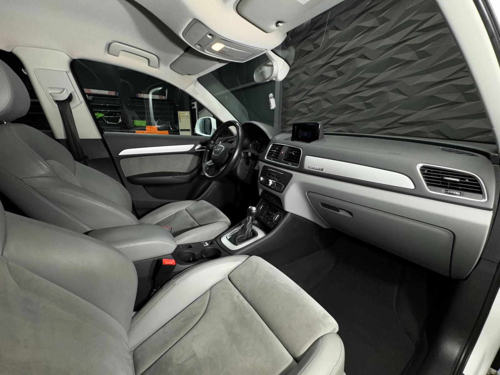 Audi Q3 Quattro S-tronic* Парктроник* Navi - изображение 9