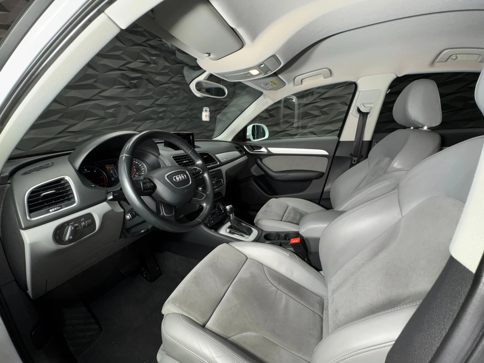 Audi Q3 Quattro S-tronic* Парктроник* Navi - изображение 7