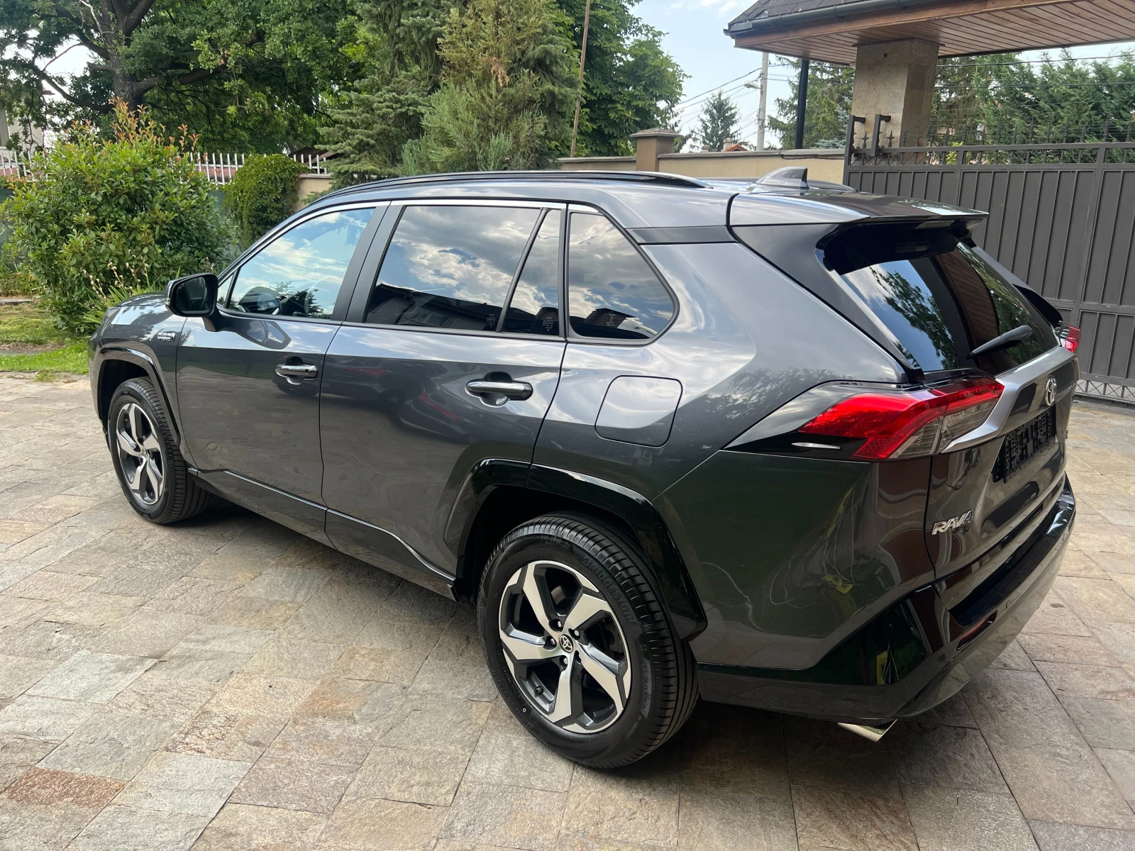 Toyota Rav4 2.5 PHEV ACTIVE COMFORT - изображение 4