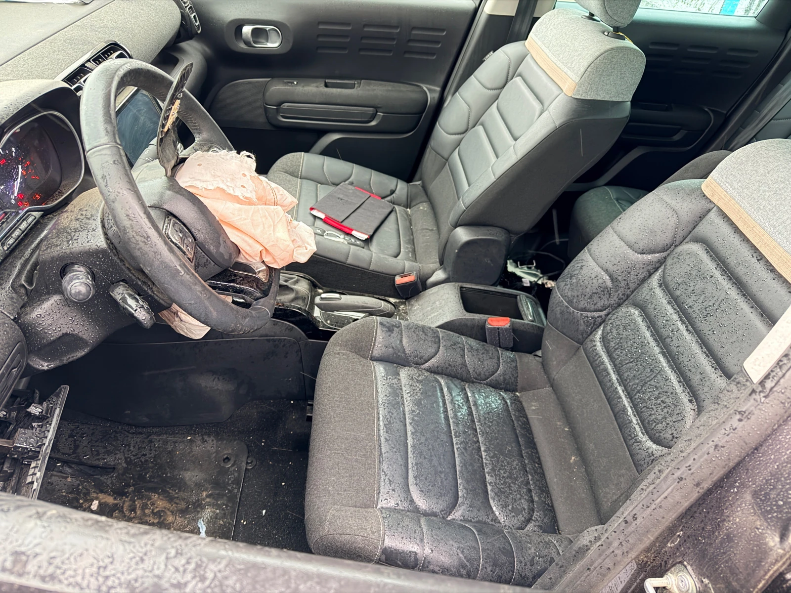 Citroen C3 Aircross 1.2 PureTech, снимка 9 - Автомобили и джипове - 54321062