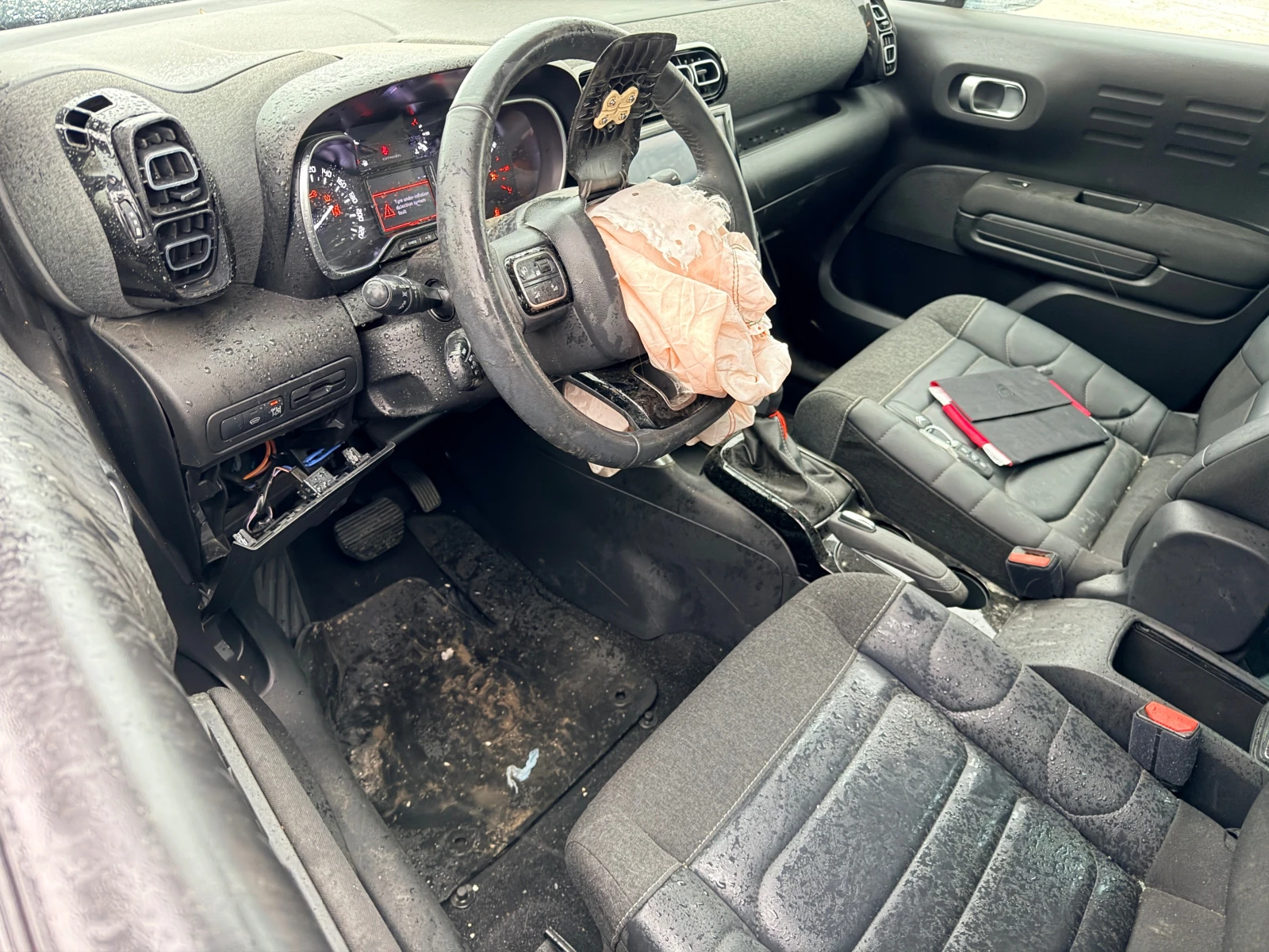 Citroen C3 Aircross 1.2 PureTech, снимка 8 - Автомобили и джипове - 54321062