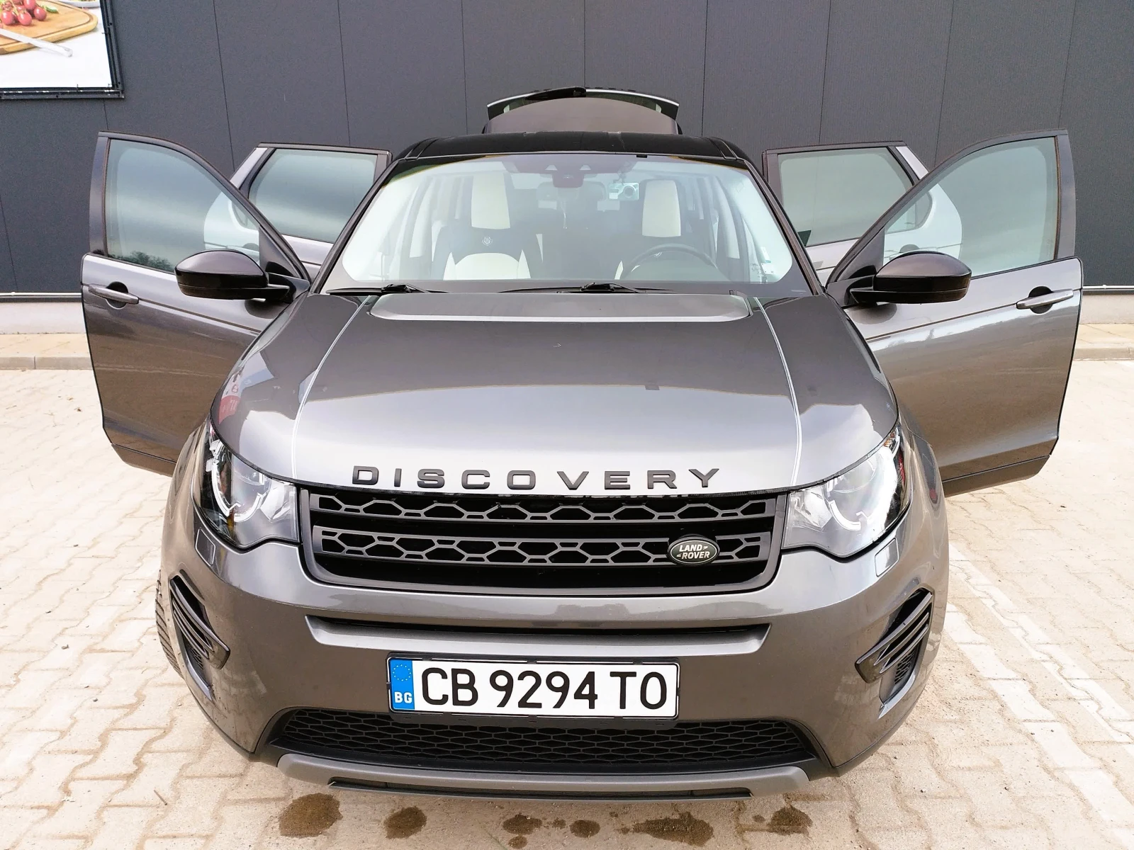 Land Rover Discovery Sport 2.0D -Limited Edition , снимка 17 - Автомобили и джипове - 54570453