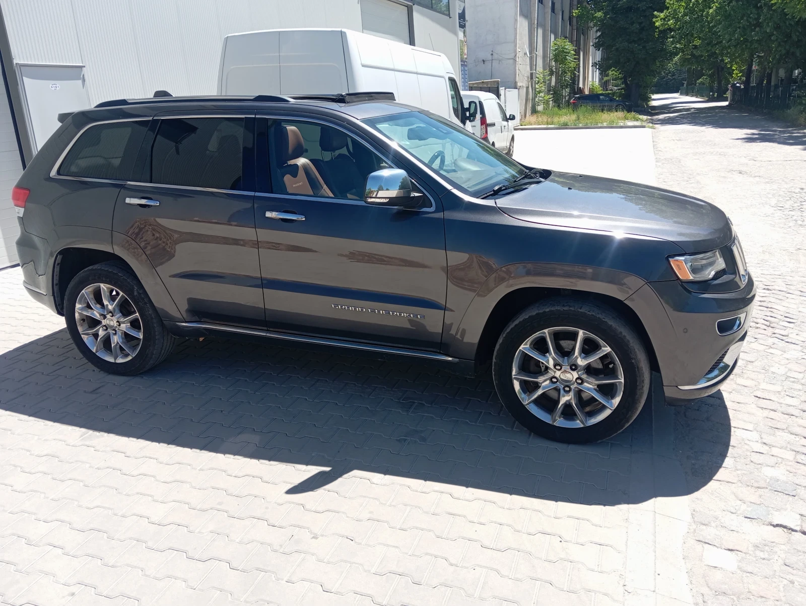 Jeep Grand cherokee, снимка 3 - Автомобили и джипове - 54719457