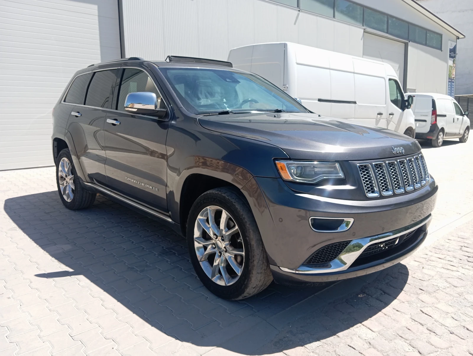 Jeep Grand cherokee, снимка 2 - Автомобили и джипове - 54719457