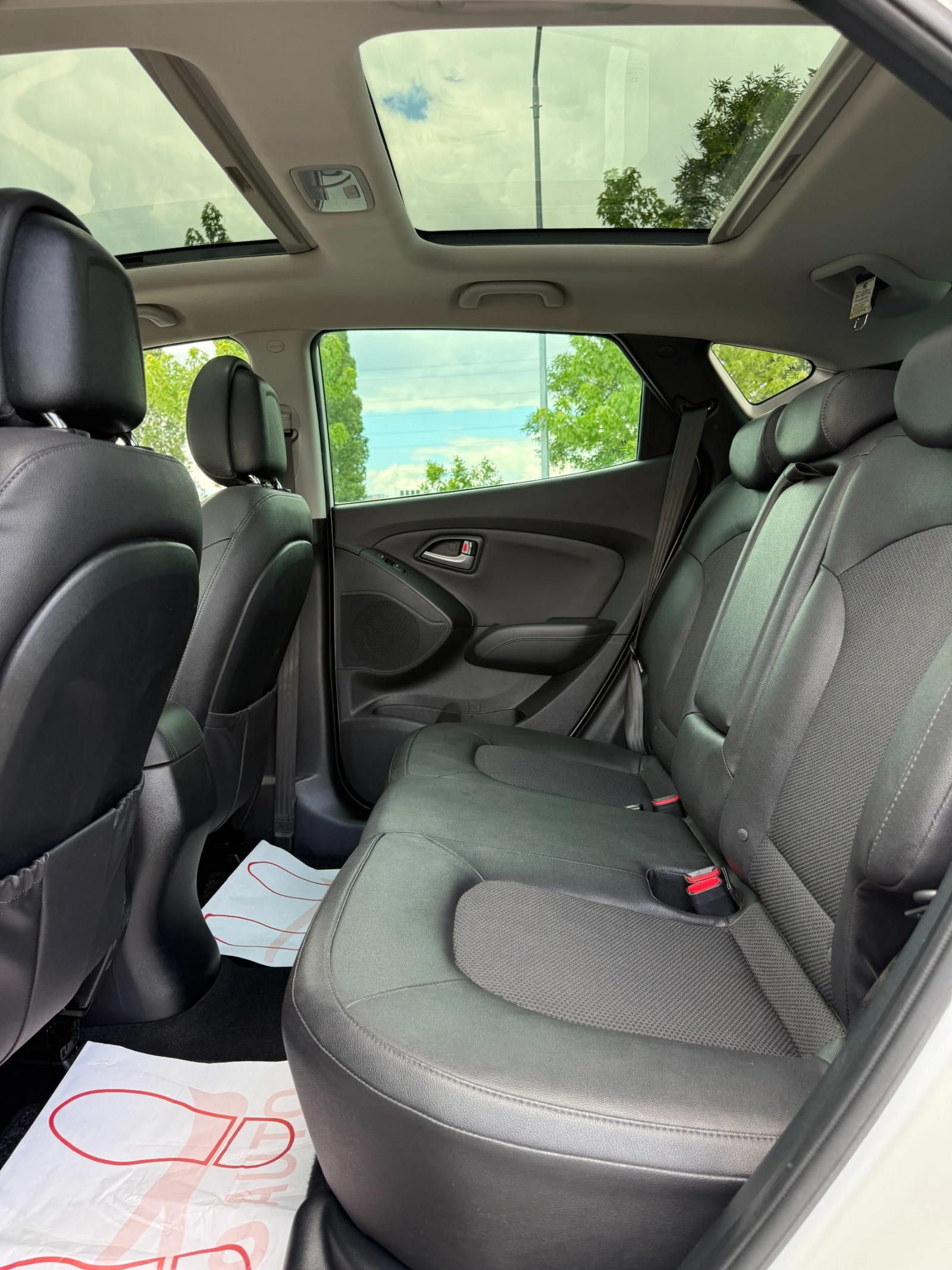 Hyundai IX35 1.7CRDI* NAVI* КАМЕРА* ПАНОРАМА* FULL* , снимка 9 - Автомобили и джипове - 54893200