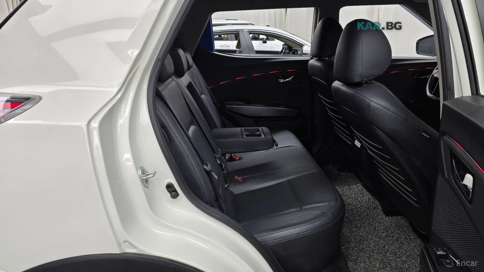 SsangYong Tivoli 1.5* V3* 4WD* КОЖА* ПОДГРЕВ* ОБДУХВАНЕ* КАМЕРА* , снимка 12 - Автомобили и джипове - 55314903