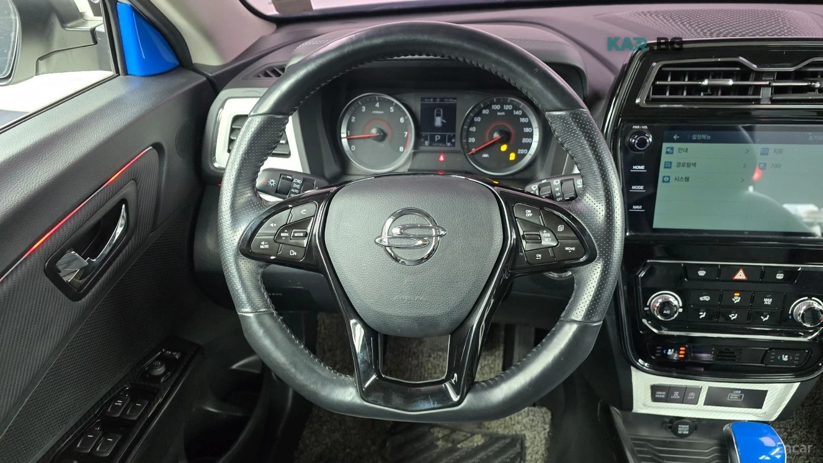 SsangYong Tivoli 1.5* V3* 4WD* КОЖА* ПОДГРЕВ* ОБДУХВАНЕ* КАМЕРА* , снимка 13 - Автомобили и джипове - 55314903