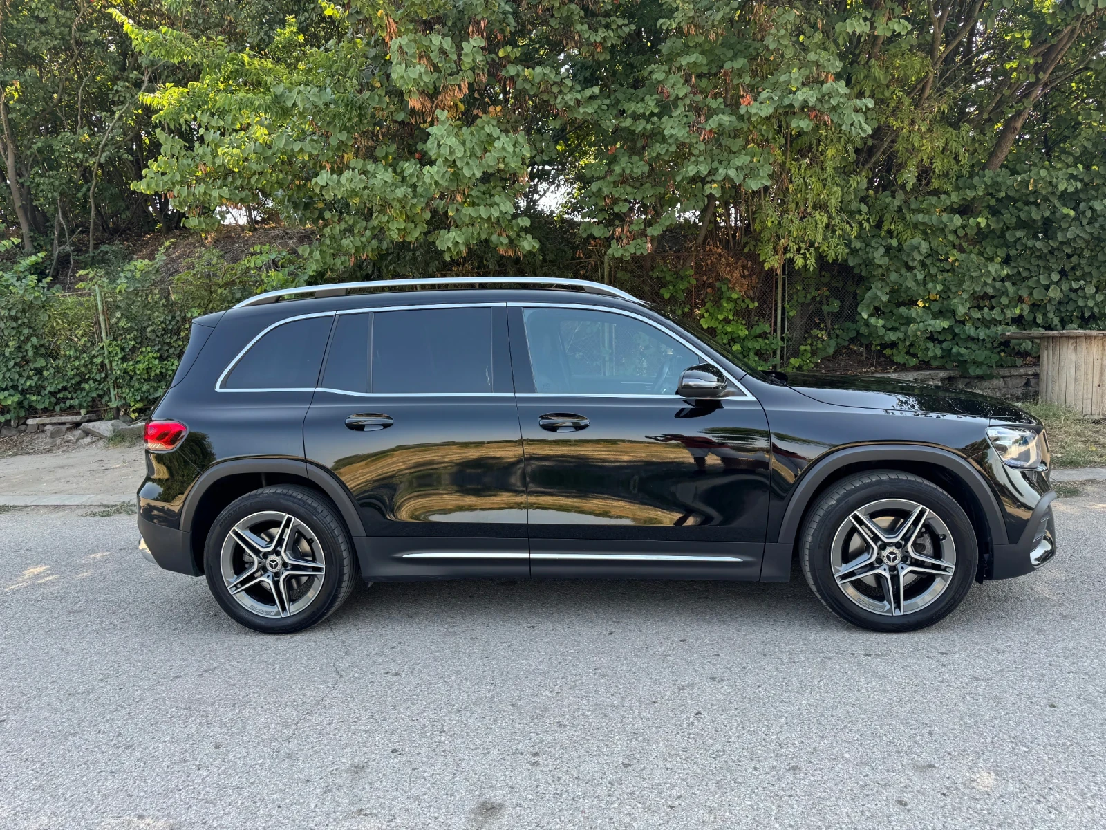 Mercedes-Benz GLB 220CDI 4 MATIC AMG, снимка 3 - Автомобили и джипове - 55591949