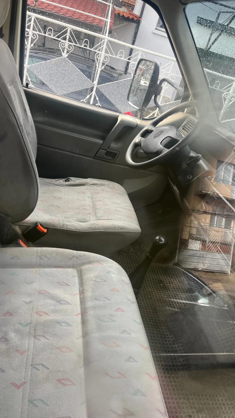 VW Transporter 2.5tdi, снимка 8 - Бусове и автобуси - 53143368