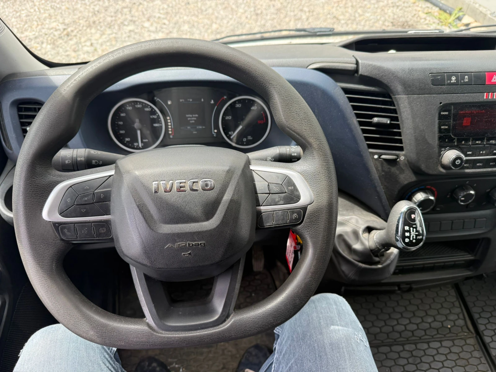 Iveco 35c18 3.0* HI-MATIC* ЩОРА+ БОРД 1000kг* 5, 20м* 3.5т N1, снимка 3 - Бусове и автобуси - 54919085