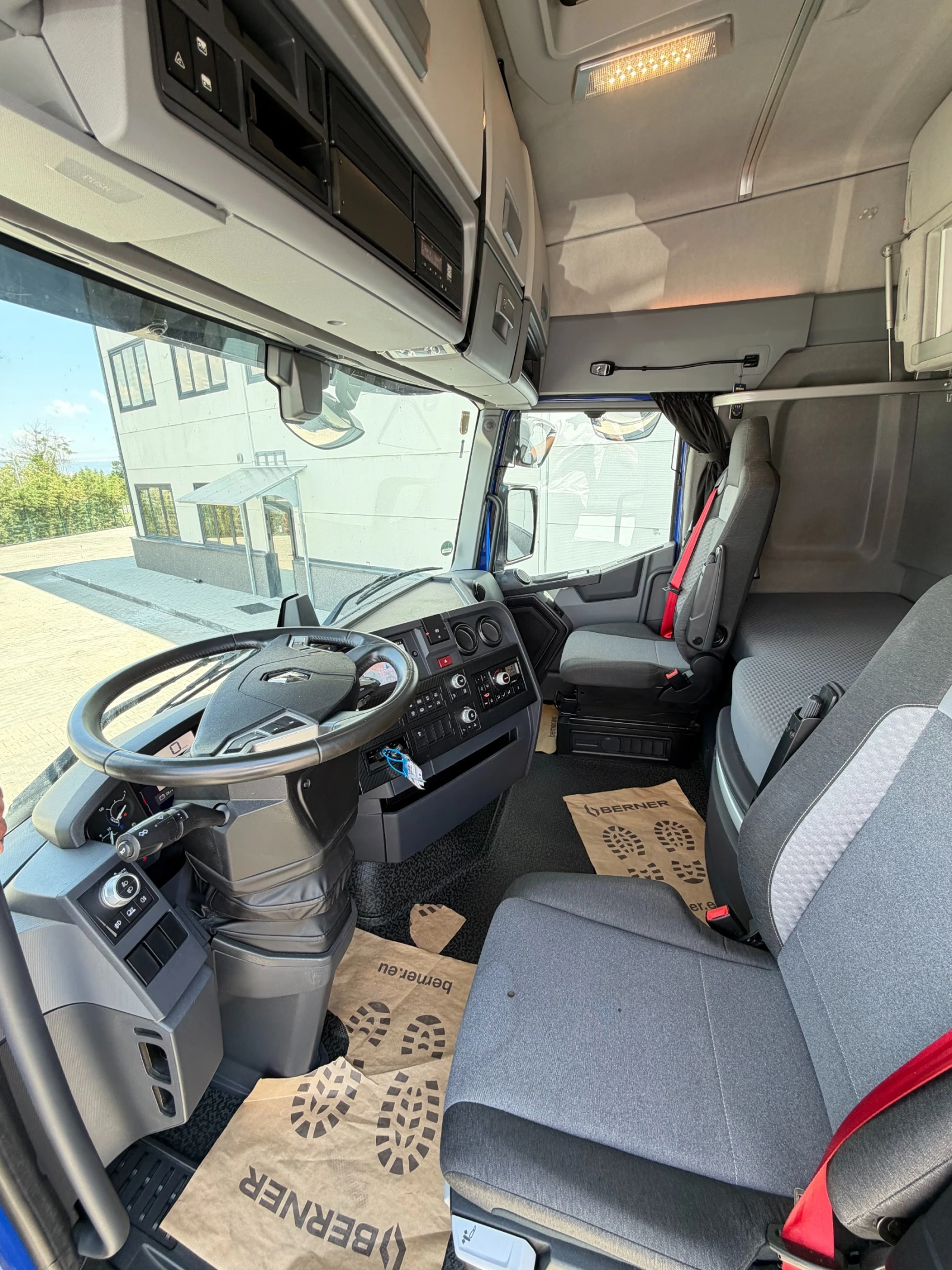 Renault T HIGH 520| ЛИЗИНГ| 1Г. ГАРАНЦИЯ| , снимка 8 - Камиони - 55588677