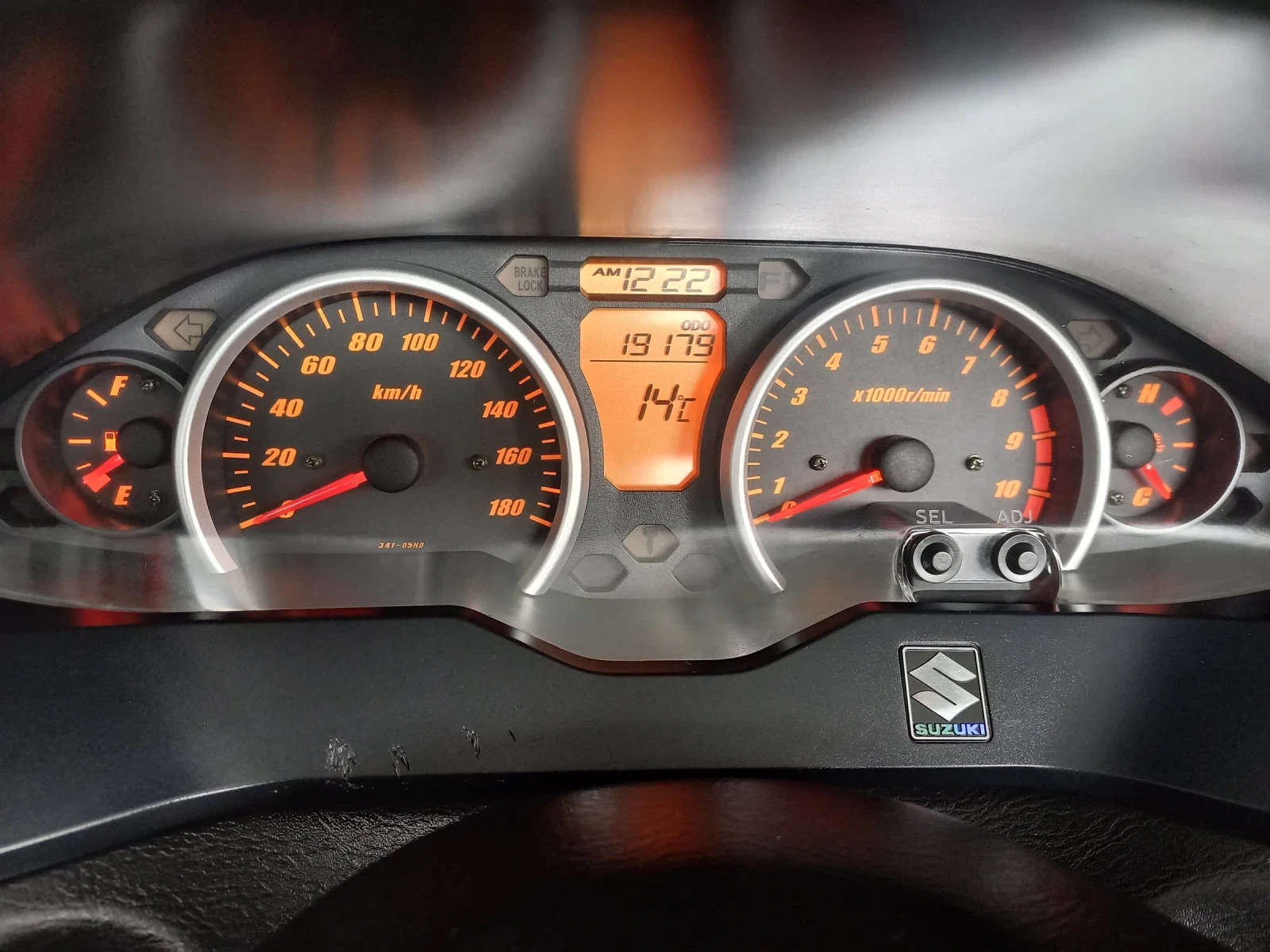 Suzuki Burgman 400, снимка 9 - Мотоциклети и мототехника - 54588652
