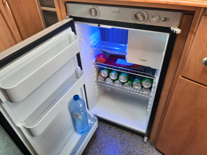 Кемпер HYMER / ERIBA 2.8 id TD, FIAT DUCATO Климатик на мотора., снимка 14 - Каравани и кемпери - 52556522