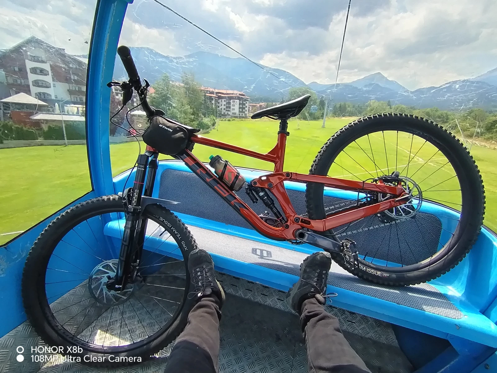 ��������� SLASH 8 | Mobile.bg � ����������� 1