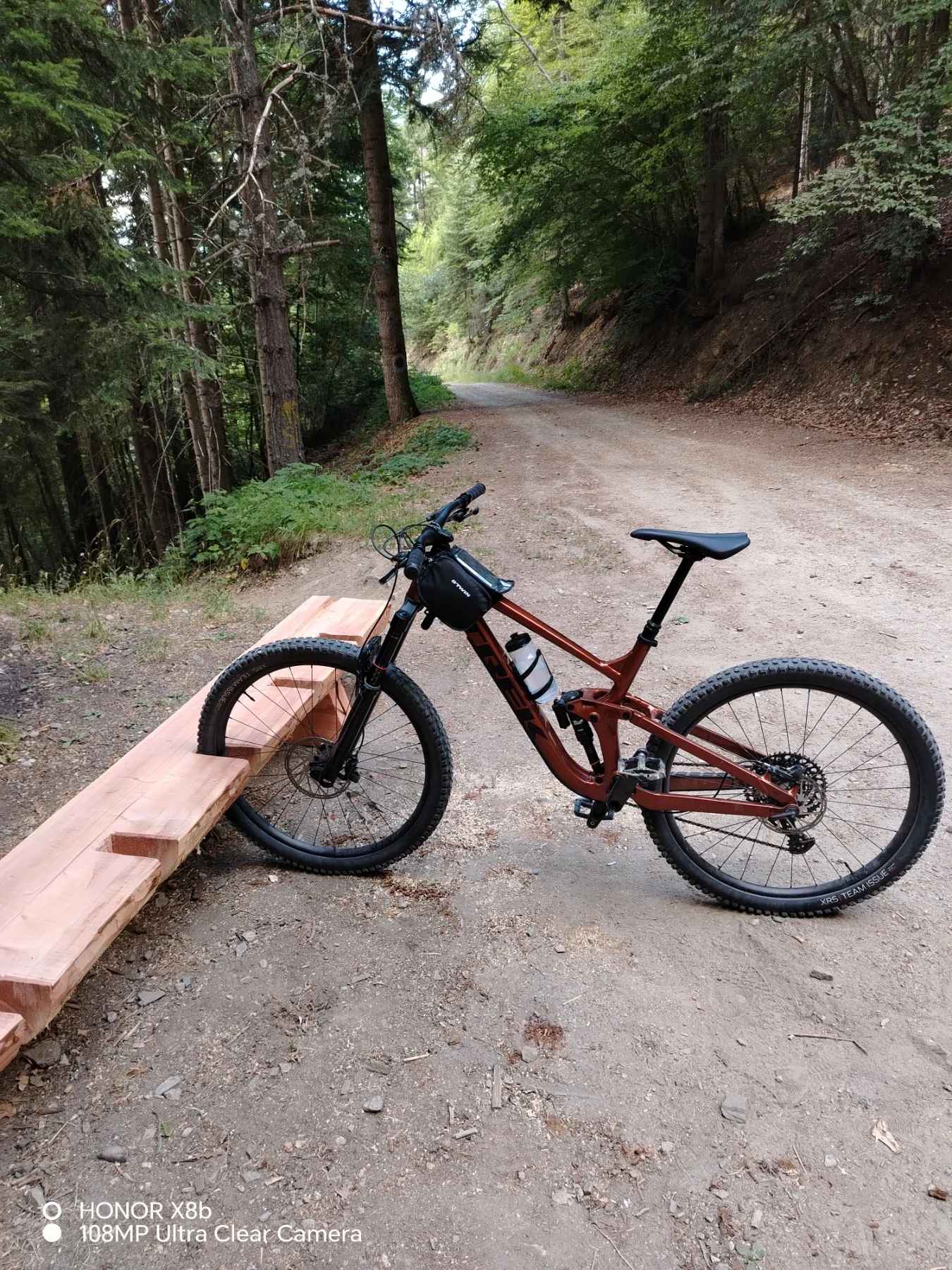 ��������� SLASH 8 | Mobile.bg � ����������� 2