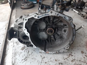 Скоростна кутия киа карнивал 2.9д 