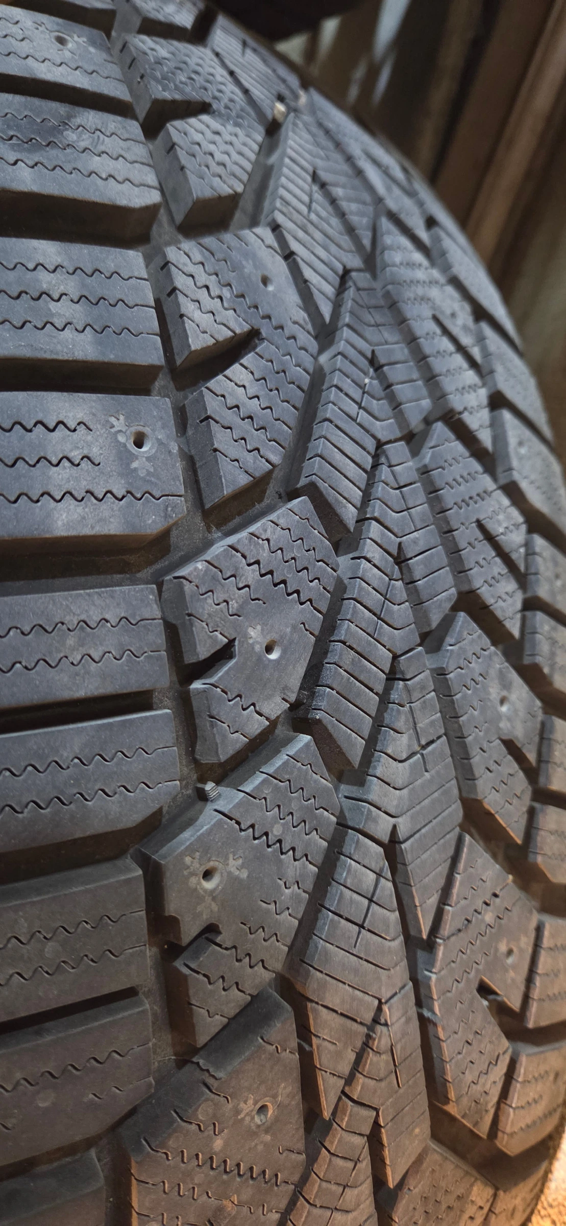    215/65R17  Jeep Cherokee | Mobile.bg   6