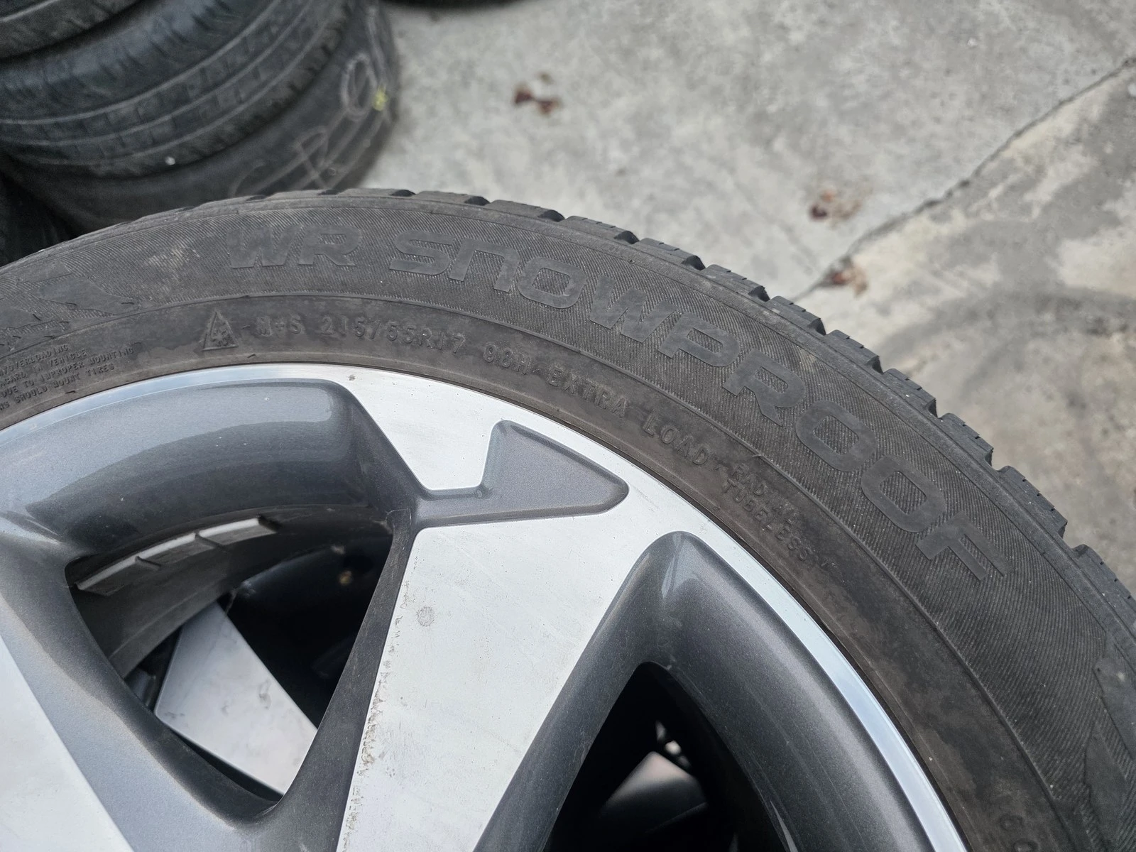 ���� 215/55R17 | Mobile.bg � ����������� 9