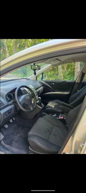 Toyota Corolla verso 2.2 , снимка 7