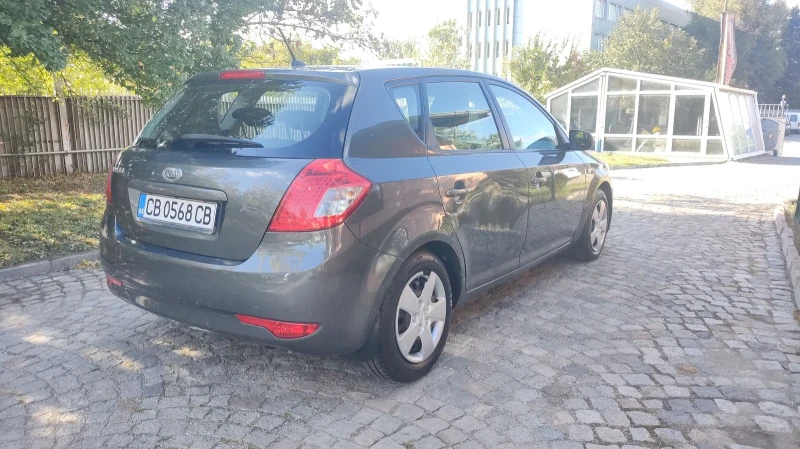 Kia Ceed 1.4 benzin, снимка 7 - Автомобили и джипове - 47538105