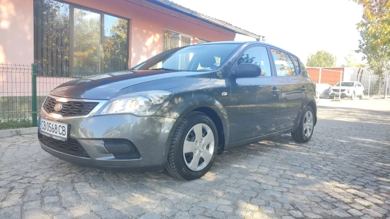 Kia Ceed 1.4 benzin, снимка 1 - Автомобили и джипове - 47538105