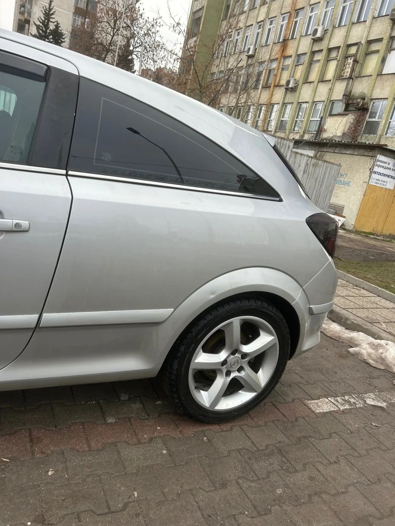 Opel Astra Gtc, снимка 4 - Автомобили и джипове - 48836845