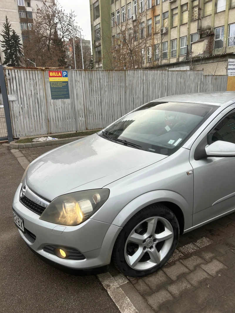 Opel Astra Gtc, снимка 3 - Автомобили и джипове - 48836845