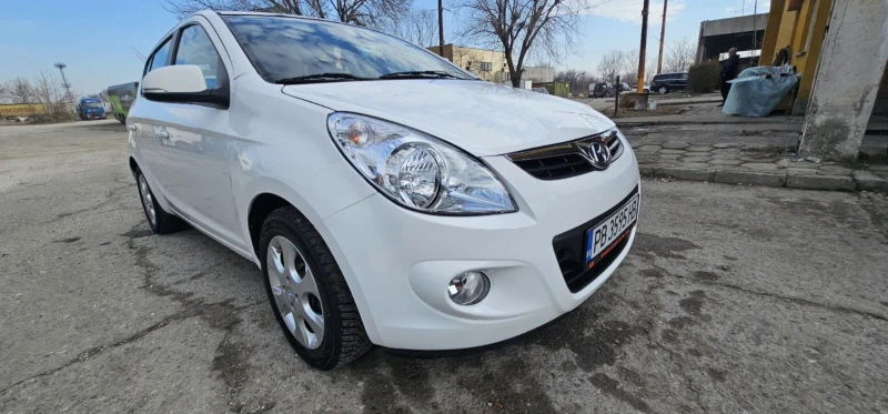 Hyundai I20, снимка 4 - Автомобили и джипове - 48903979