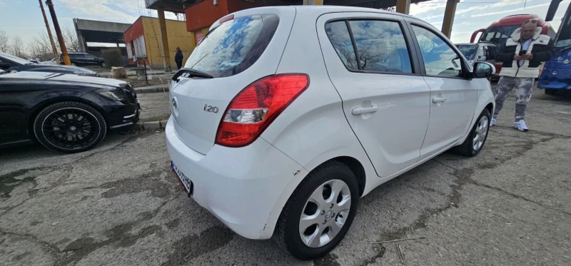 Hyundai I20, снимка 7 - Автомобили и джипове - 48903979