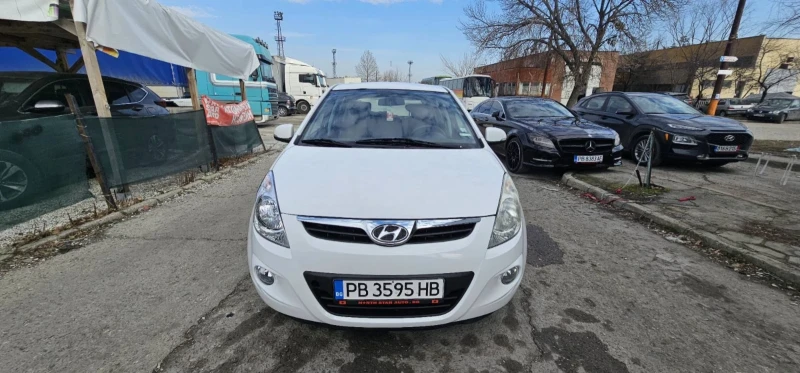 Hyundai I20, снимка 2 - Автомобили и джипове - 48903979