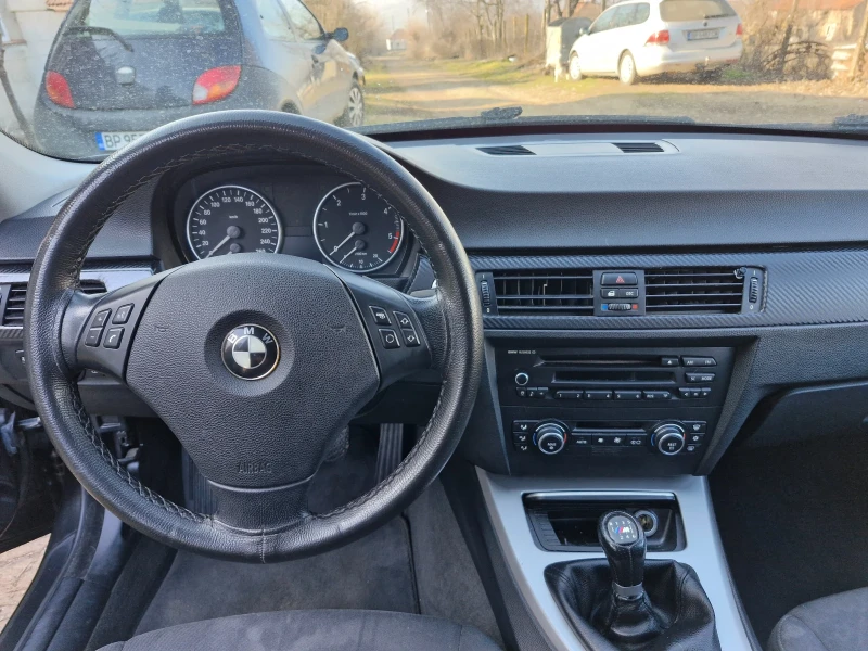 BMW 320 D, снимка 11 - Автомобили и джипове - 48908876