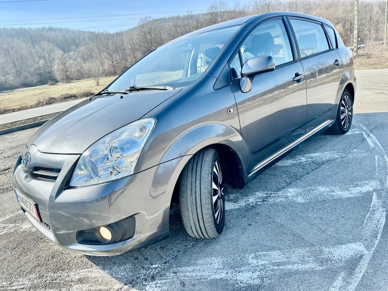 Toyota Corolla verso 2.2D4D* 136k.c.* REALNI KM* 7MESTA* , снимка 3 - Автомобили и джипове - 49293794