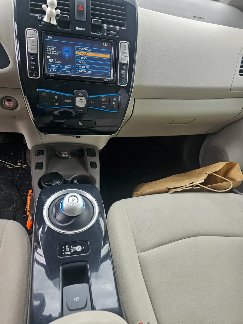 Nissan Leaf  Electric drive, снимка 8 - Автомобили и джипове - 52041214