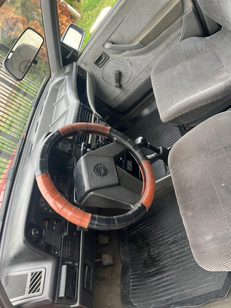 Opel Kadett 1.3 LPG 1987 гаражна, снимка 6 - Автомобили и джипове - 52309902