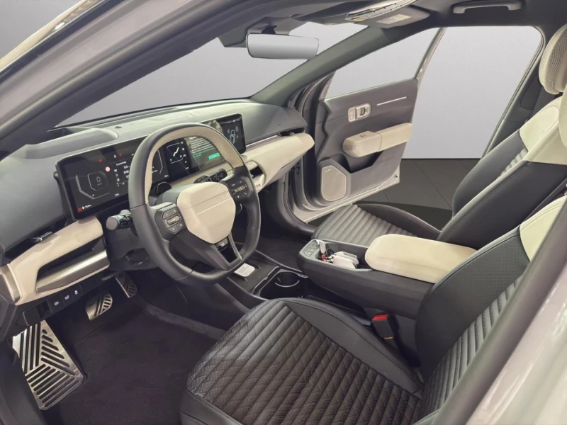 Kia EV3 EV4* GT* 81kW* HEAD-UP* DISTR* KEYLESS* MEMORY* , снимка 10 - Автомобили и джипове - 52523939