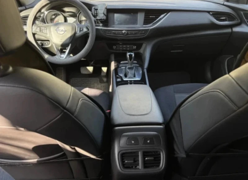 Opel Insignia Grand Sport, снимка 8 - Автомобили и джипове - 53424673