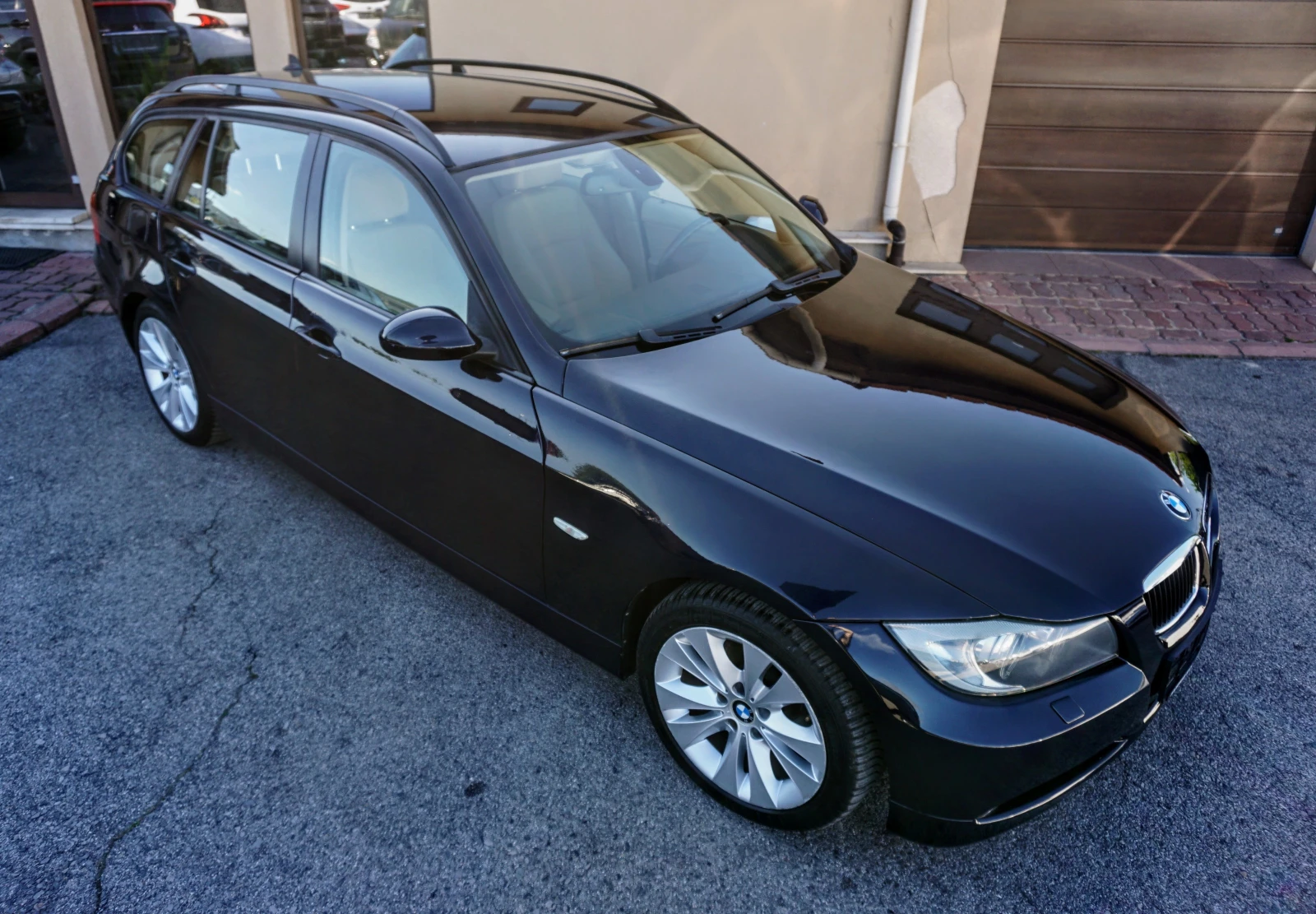 BMW 320 D TOURING MSPORT - изображение 2