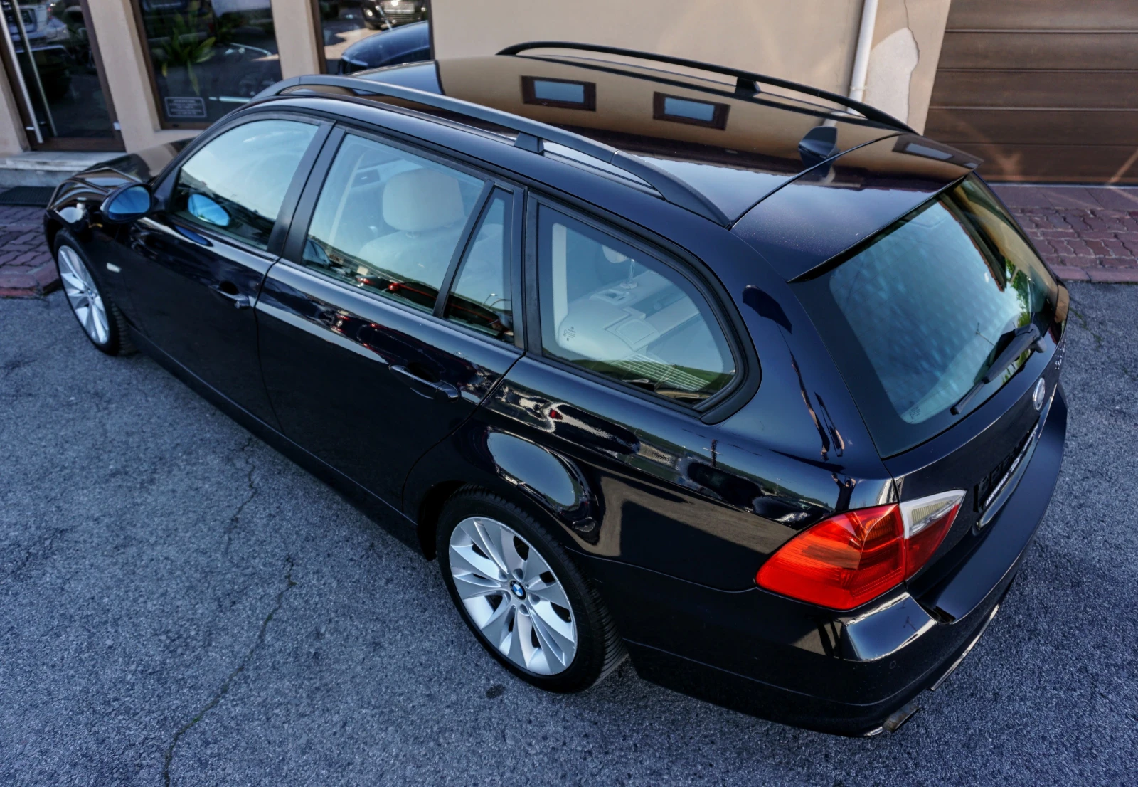 BMW 320 D TOURING MSPORT - изображение 4