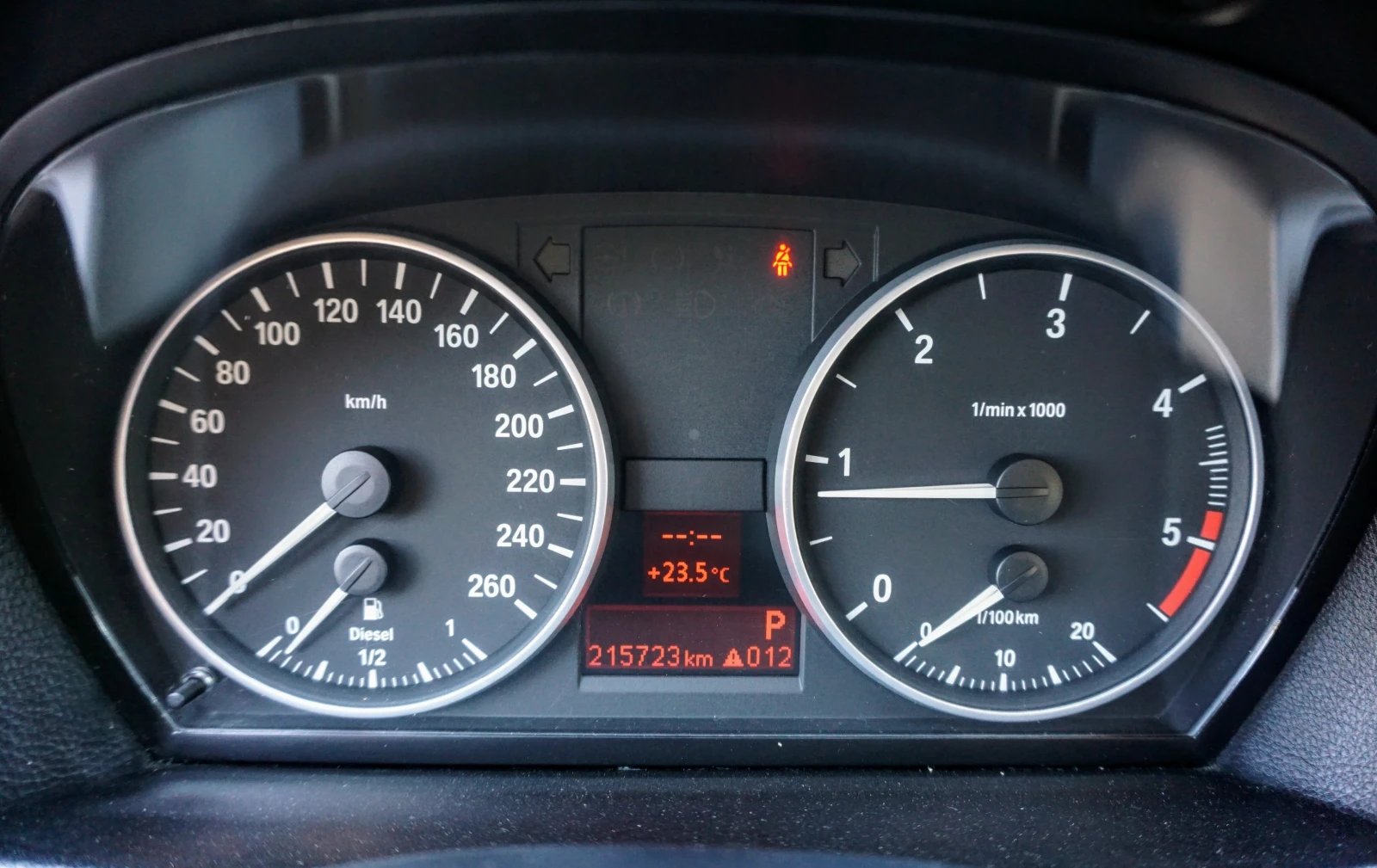 BMW 320 D TOURING MSPORT - изображение 7
