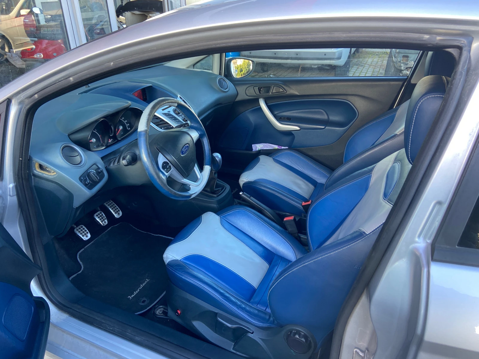 Ford Fiesta 1.6i ZETEC S ГАЗ - изображение 8