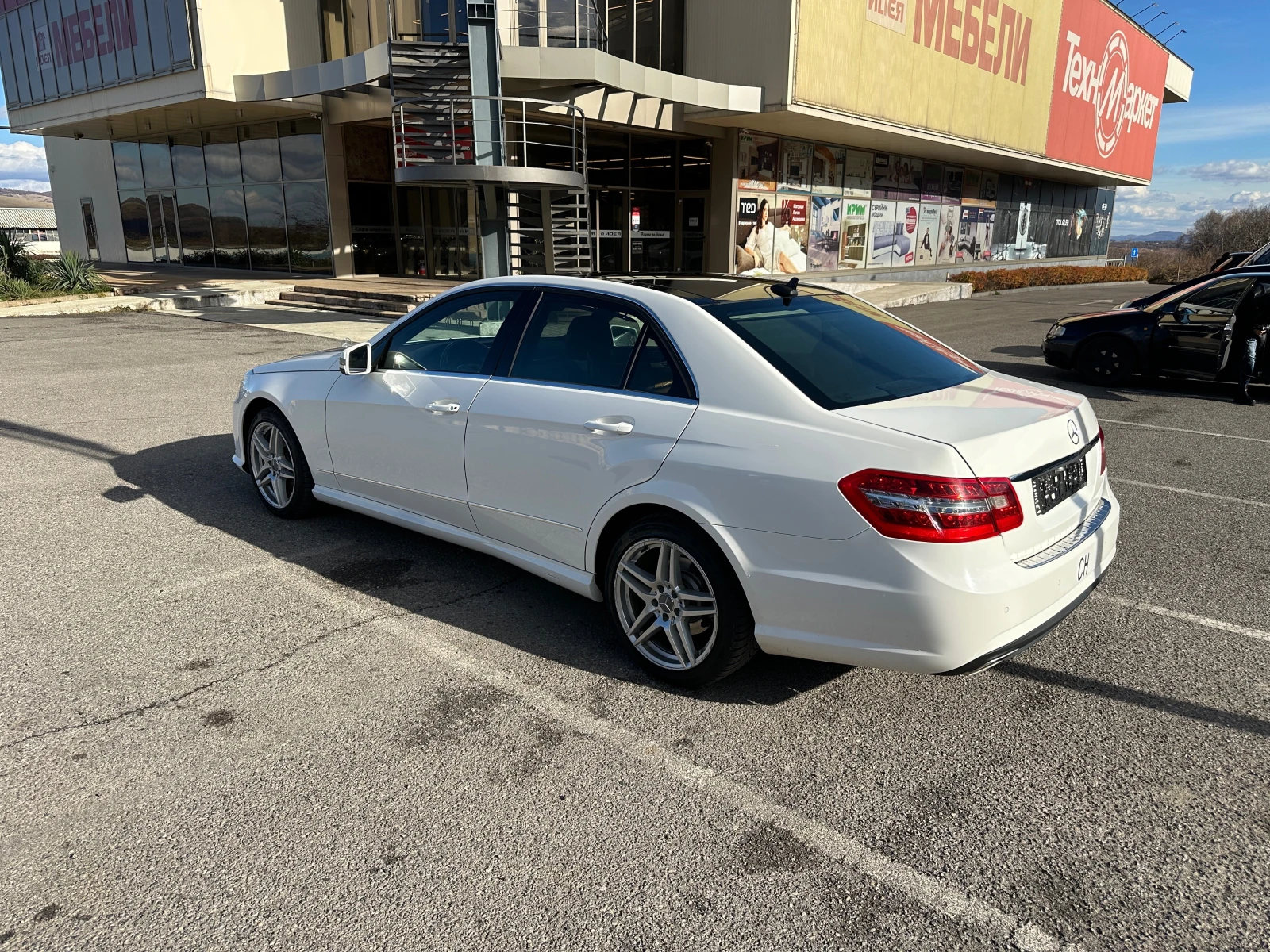 Mercedes-Benz E 220 AMG Швейцария - изображение 9