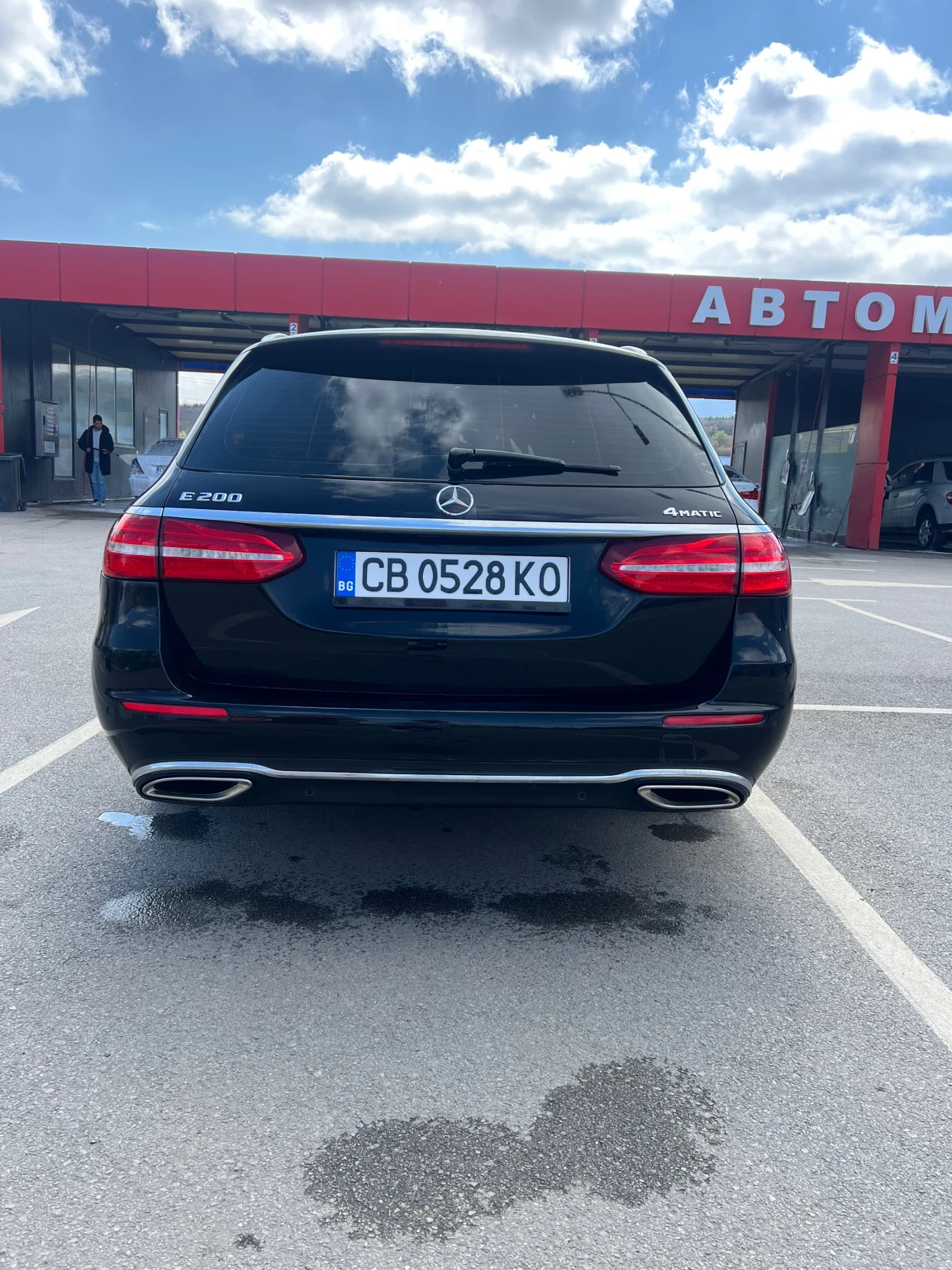 Mercedes-Benz E 200  - изображение 2