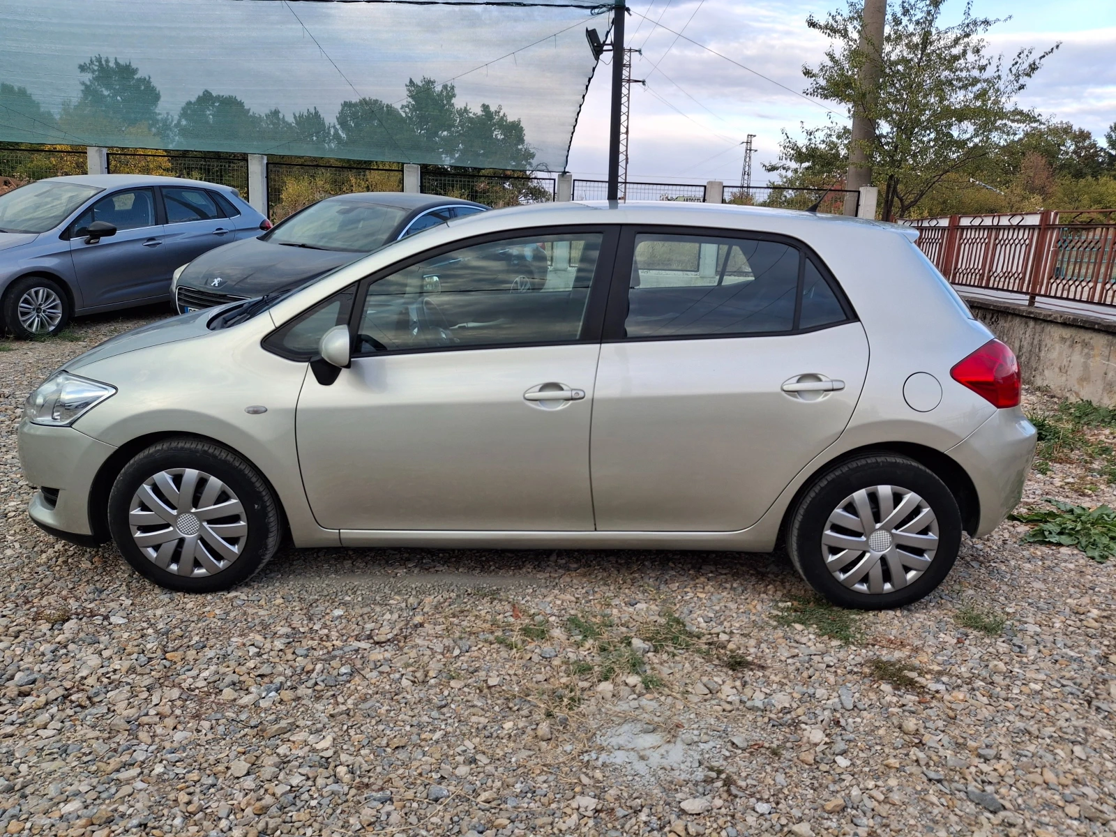 Toyota Auris  - изображение 7