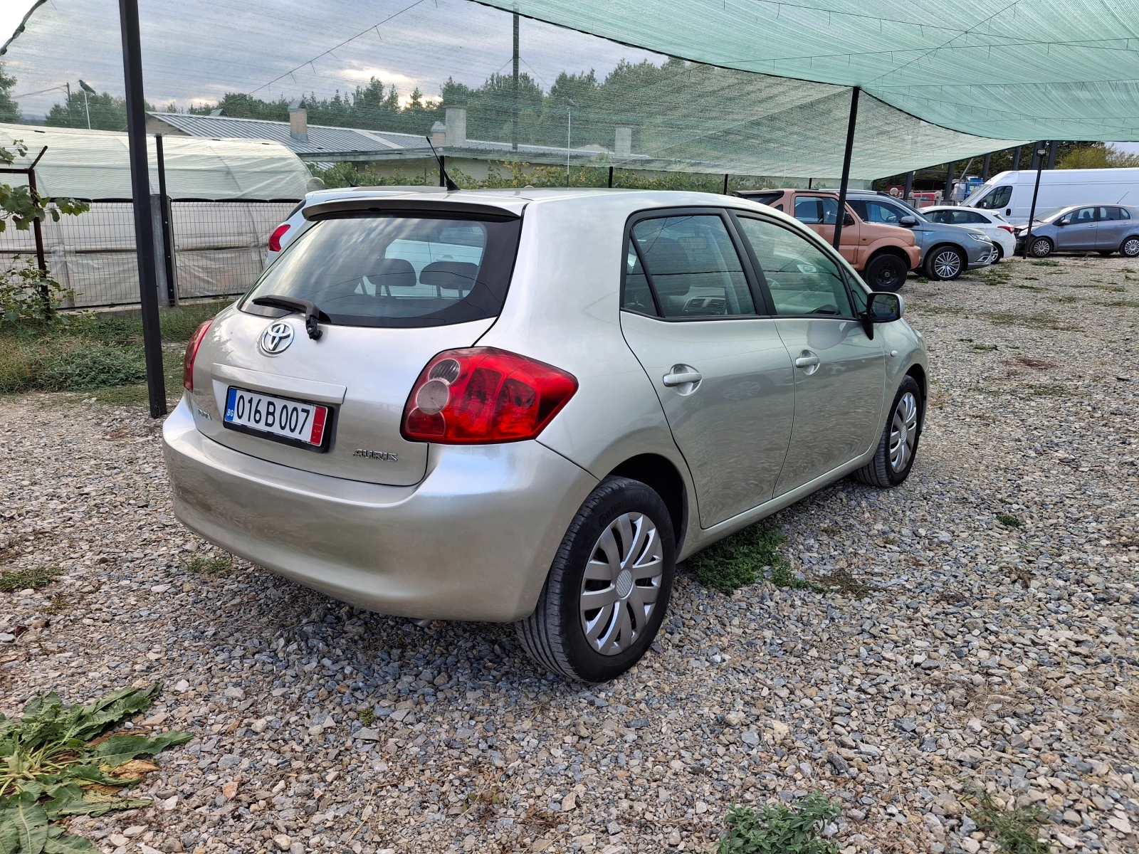 Toyota Auris  - изображение 5