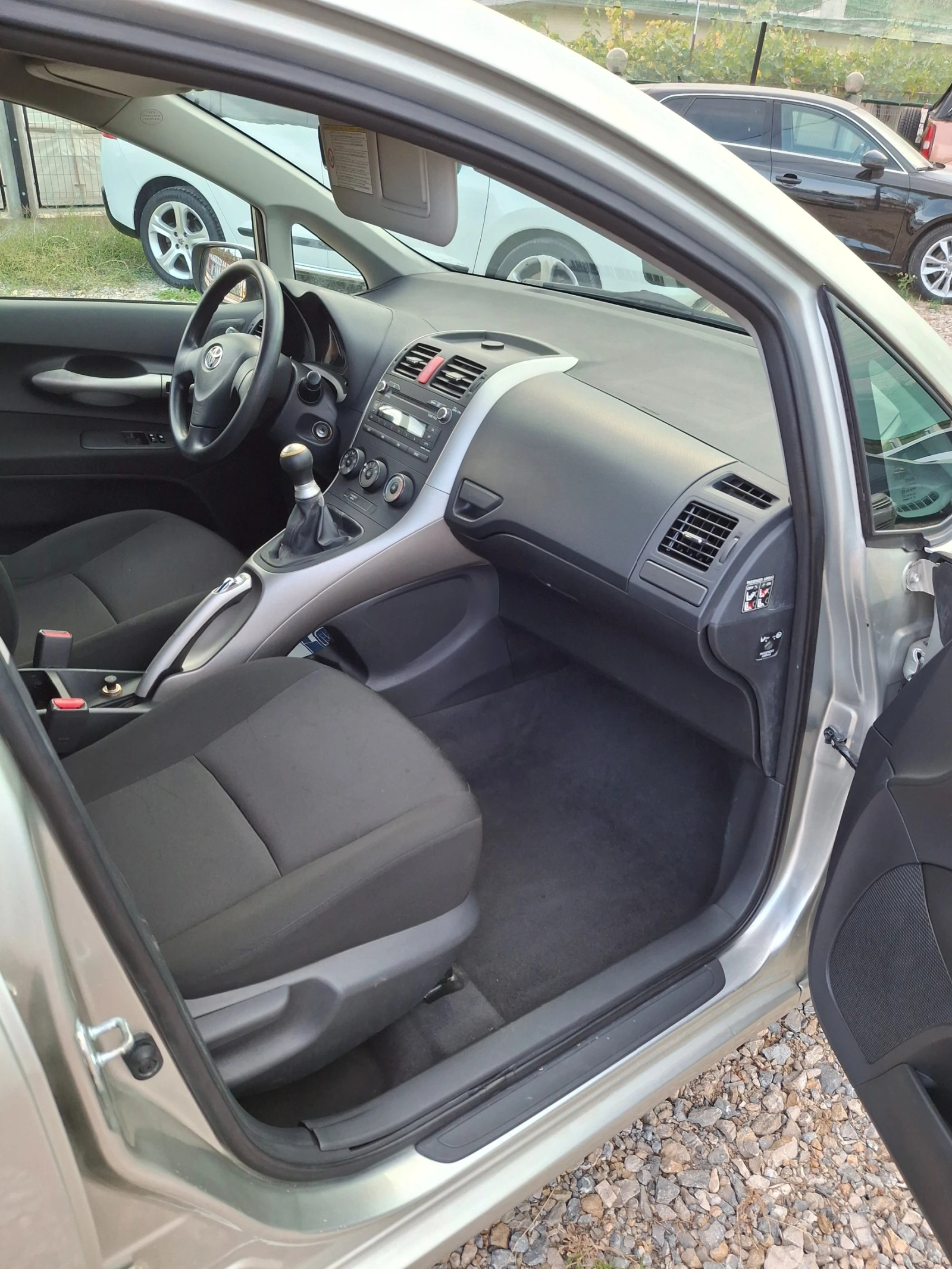 Toyota Auris  - изображение 9